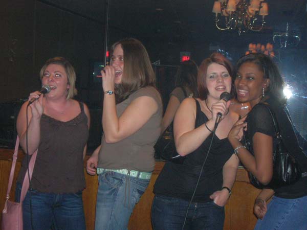 36 Karaoke Girls