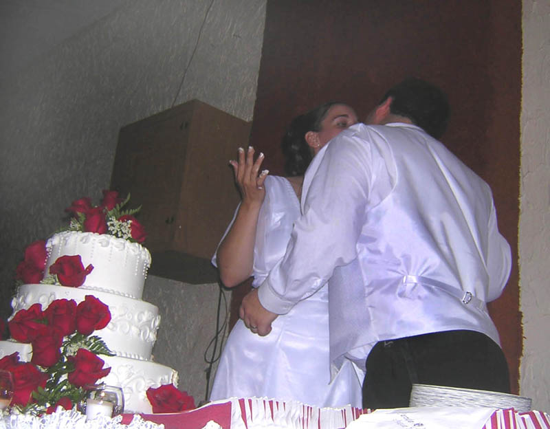 10 - Cake Kiss